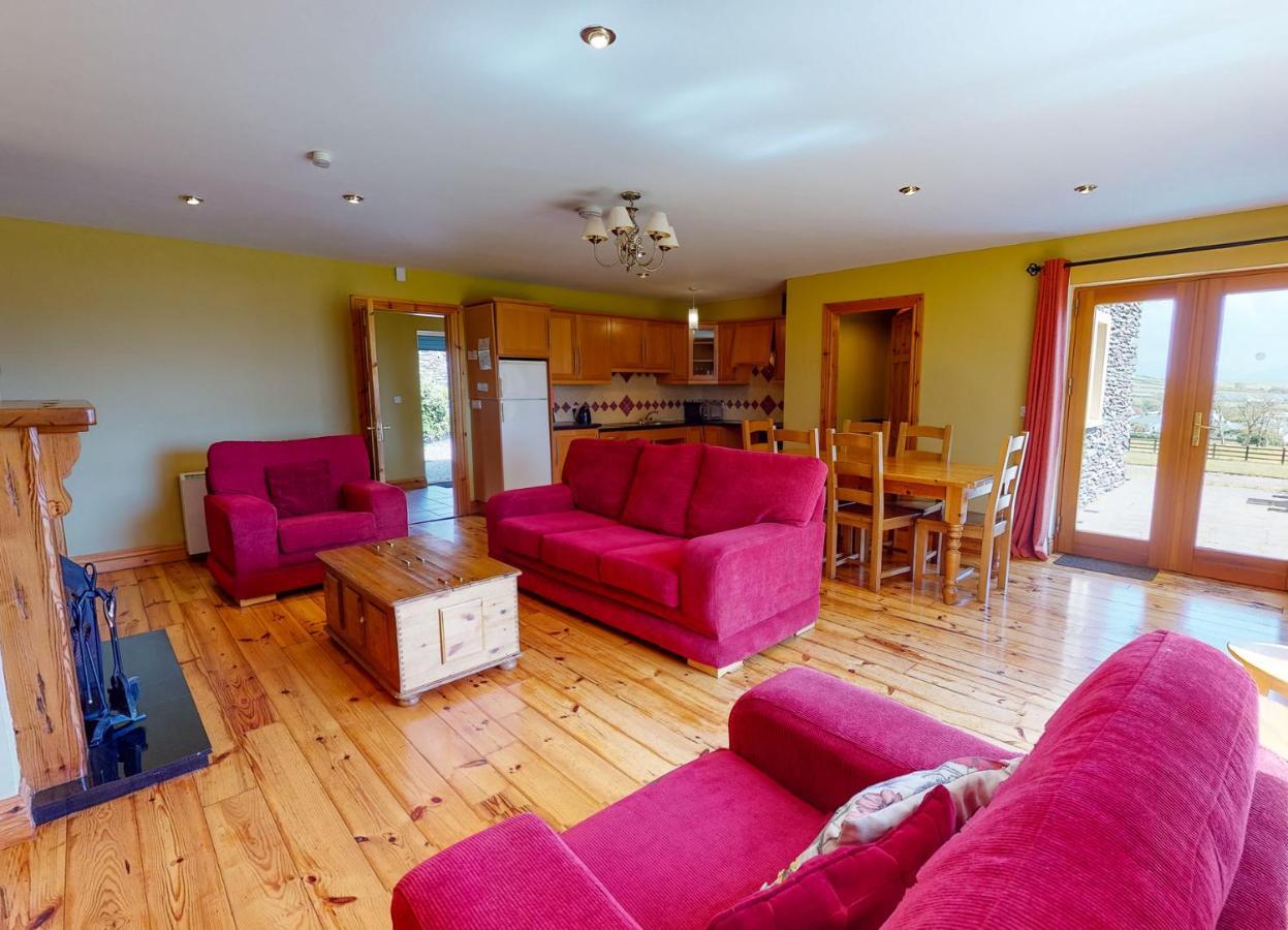Dingle Courtyard Cottages 4 Bed By Trident Holiday Homes מראה חיצוני תמונה